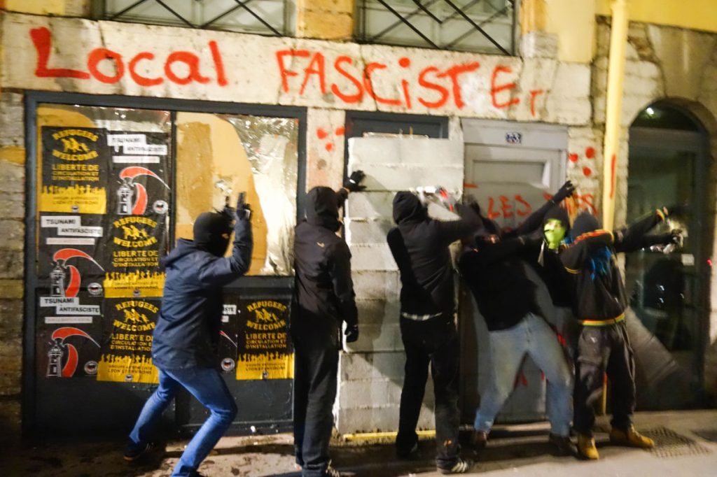 Marseille et Lyon Les locaux du